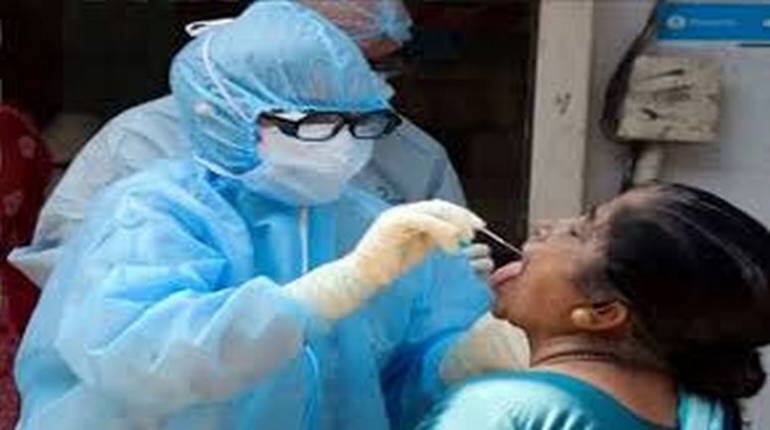 फिर से बढ़ रहे कोरोना के मामले, जानिए आपके लिए कितना है खतरा