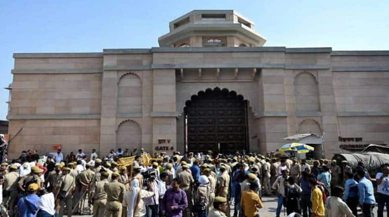 Gyanvapi Mosque: वाराणसी में ज्ञानवापी मस्जिद परिसर का सर्वे पूरा! हिंदू पक्ष ने किया शिवलिंग मिलने का दावा, SC में कल होगी सुनवाई Gyanvapi Mosque: वाराणसी में ज्ञानवापी मस्जिद परिसर का सर्वे पूरा! हिंदू पक्ष ने किया शिवलिंग मिलने का दावा, SC में कल होगी सुनवाई