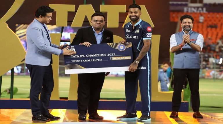 IPL 2022: पिच क्यूरेटर और ग्राउंड्समैन को मिलेंगे 1.25 करोड़ रुपये, जय शाह ने 'अनसंग हीरोज' के लिए उठाया दिल छू लेने वाला कदम IPL 2022: पिच क्यूरेटर और ग्राउंड्समैन को मिलेंगे 1.25 करोड़ रुपये, जय शाह ने 'अनसंग हीरोज' के लिए उठाया दिल छू लेने वाला कदम