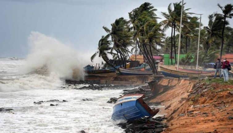 Cyclone Asani : आंध्र प्रदेश-ओडिशा के तटों के नजदीक पहुंचा चक्रवात, अगले 24  घंटों में हो सकता है कमजोर - cyclone asani live updates asani reaches nears  andhra pradesh and odisha coast