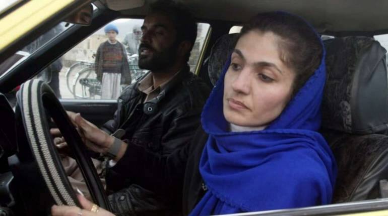 Afghanistan: तालिबान ने महिलाओं के गाड़ी चलाने पर लगाई रोक, ड्राइविंग लाइसेंस न बनाने का जारी किया फरमान Afghanistan: तालिबान ने महिलाओं के गाड़ी चलाने पर लगाई रोक, ड्राइविंग लाइसेंस न बनाने का जारी किया फरमान
