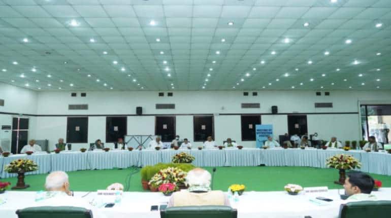 Presidential Election: ममता की बैठक में अखिलेश, उमर, प्रियंका समेत पहुंचे  कई विपक्षी नेता, महात्मा गांधी के पोते के नाम पर चर्चा - Mamata Opposition  Meeting Akhilesh ...