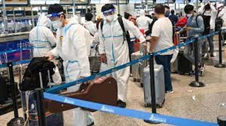 Coronavirus Updates: कोरोना ने फिर पकड़ी रफ्तार, एक दिन में 8822 नए केस दर्ज, 15 लोगों की मौत