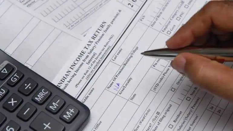 क्या आपने कंपनी से Form 16 ले लिया है? जानिए उसमें आपको क्या चेक करना जरूरी है क्या आपने कंपनी से Form 16 ले लिया है? जानिए उसमें आपको क्या चेक करना जरूरी है