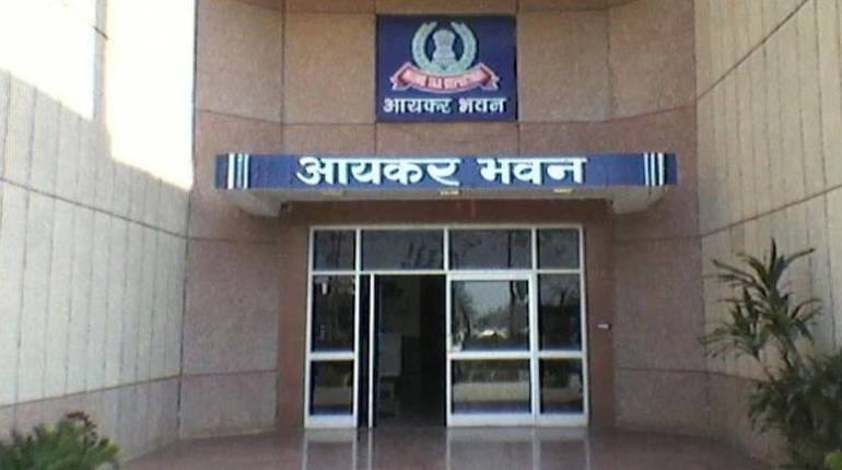 ऐसे लोगों के पास इनकम टैक्स डिपार्टमेंट भेज रहा है नोटिस, जानें कहीं आप भी तो नहीं है इस लिस्ट में शामिल