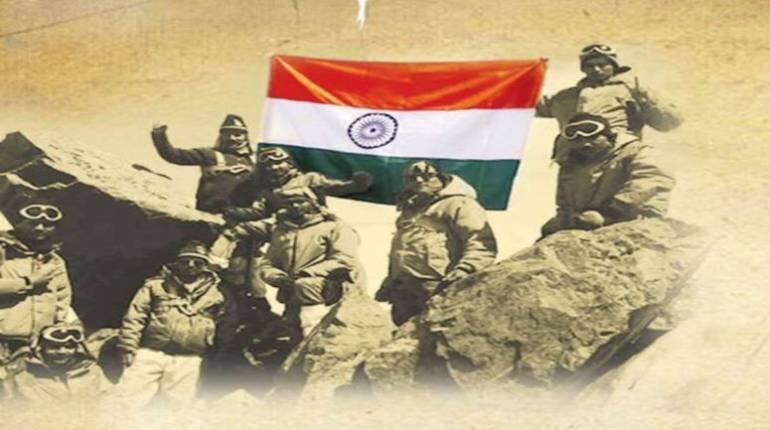 Kargil Vijay Diwas 2022: आज मनाया जा रहा कारगिल विजय दिवस, पूरा देश कर रहा युद्ध के शहीदों को नमन Kargil Vijay Diwas 2022: आज मनाया जा रहा कारगिल विजय दिवस, पूरा देश कर रहा युद्ध के शहीदों को नमन