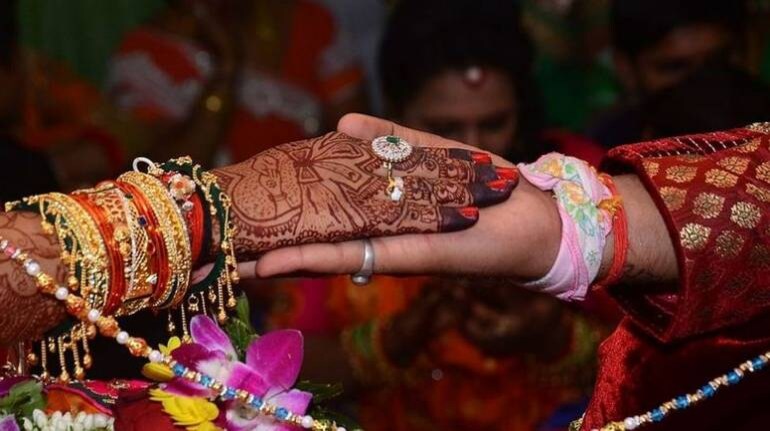 Shaadi.com के सर्वे में दावा- सरकारी नौकरी वाले अविवाहित युवाओं की है सबसे  अधिक मांग, जानें कौन है 'सबसे योग्य' महिला - India Most eligible singles  are those with ...