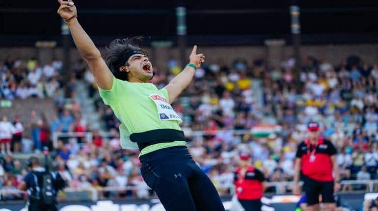 World Athletics Championships: पहले ही प्रयास में 88.39 मीटर थ्रो के साथ वर्ल्ड एथलेटिक्स चैंपियनशिप के फाइनल में पहुंचे नीरज चोपड़ा, देखें वीडियो World Athletics Championships: पहले ही प्रयास में 88.39 मीटर थ्रो के साथ वर्ल्ड एथलेटिक्स चैंपियनशिप के फाइनल में पहुंचे नीरज चोपड़ा, देखें वीडियो