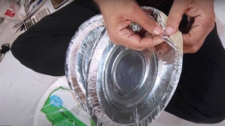 कागज से बनी प्लेट