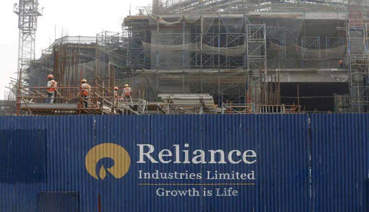 RIL Q3 Earnings- मुनाफा 13% घटकर 15,792 करोड़ रुपये पर रहा – RIL Q3 Earnings – Profit down 13 percent at Rs 15792 crore- Relianc ind share price