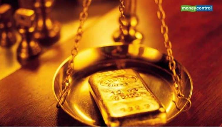Gold Silver Price Today: सोना आज फिर हुआ सस्ता, 50000 के करीब आया सोने का भाव, जानें रेट
