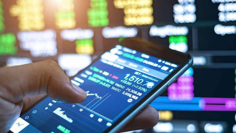 Hot Stocks: गिरावट में सस्ते में मिल रहे अच्छे स्टॉक, 3-4 हफ्ते में डबल डिजिट कमाई के लिए इन शेयरों पर रहे नजर