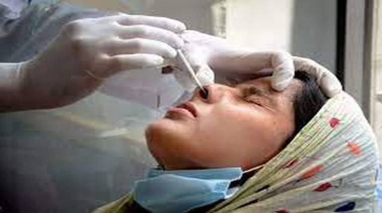 Coronavirus Updates: नए संक्रमित मरीजों की संख्या में आई बड़ी गिरावट, एक दिन में 16935 नए केस दर्ज, 51 लोगों की मौत