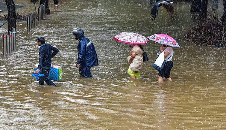 Mumbai Rain: भारी बारिश से बेहाल मुंबई, मौसम विभाग ने शुक्रवार तक भारी बारिश  का अनुमान जताया - Mumbai rain live updates heavy rain forecast till friday  maharashtra weather update ...