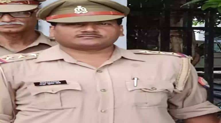 Kannauj Rape: पुलिस के पास न्याय मांगने पहुंची बलात्कार पीड़िता की मां के साथ दारोगा ने किया रेप, आरोपी इंस्पेक्टर गिरफ्तार Kannauj Rape: पुलिस के पास न्याय मांगने पहुंची बलात्कार पीड़िता की मां के साथ दारोगा ने किया रेप, आरोपी इंस्पेक्टर गिरफ्तार