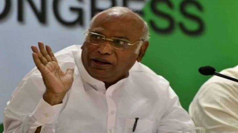 Mallikarjun Kharge: कांग्रेस के दूसरे दलित अध्यक्ष बने मल्लिकार्जुन खड़गे,  मजदूर संघ के नेता के तौर पर हुई थी राजनीति में एंट्री - Mallikarjun Kharge  From labor ...