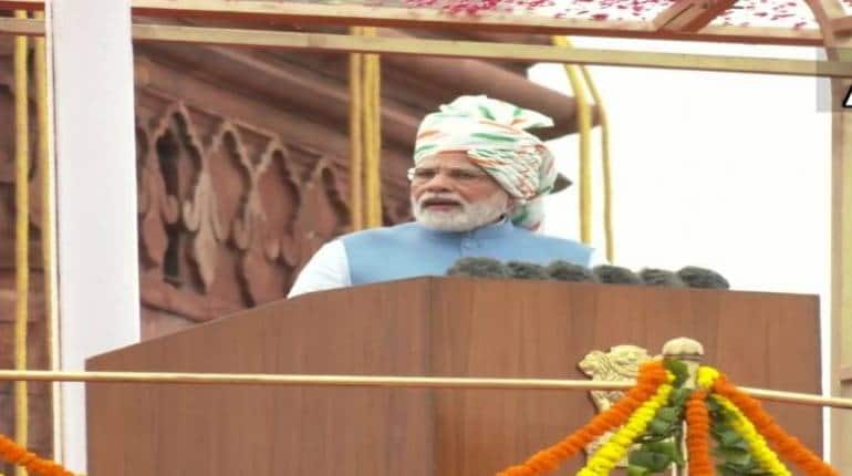 पीएम मोदी ने कहा - आजादी के अमृत महोत्सव पर शहीदों को नमन करने का वक्त है। 