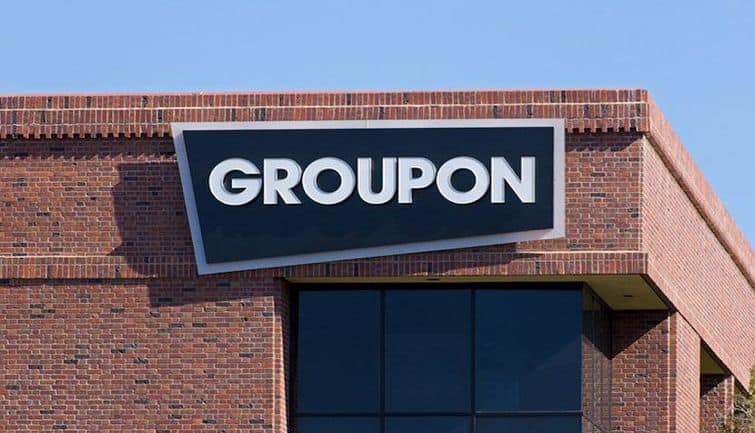 Groupon ने 500 से अधिक कर्मचारियों को नौकरी से निकाला, कहा- कारोबार घटने के चलते करनी पड़ी छंटनी Groupon ने 500 से अधिक कर्मचारियों को नौकरी से निकाला, कहा- कारोबार घटने के चलते करनी पड़ी छंटनी