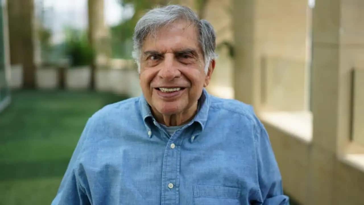 उद्योगपति रतन टाटा का 86 साल की उम्र में निधन, हमें दे गए जीवन जीनें की ये सीख