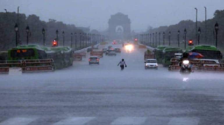 Delhi Rains: दिल्ली पुलिस ने बारिश को देखते हुए जारी की ट्रैफिक एडवाइजरी, इन रास्तों पर मिलेगा भयानक जाम Delhi Rains: दिल्ली पुलिस ने बारिश को देखते हुए जारी की ट्रैफिक एडवाइजरी, इन रास्तों पर मिलेगा भयानक जाम
