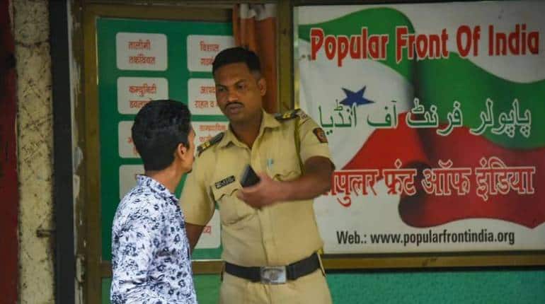 PFI Banned: भारत विरोधी गतिविधियों में शामिल इन 5 कट्टरपंथी संगठनों पर भी लग चुका है बैन, देखें पूरी लिस्ट PFI Banned: भारत विरोधी गतिविधियों में शामिल इन 5 कट्टरपंथी संगठनों पर भी लग चुका है बैन, देखें पूरी लिस्ट