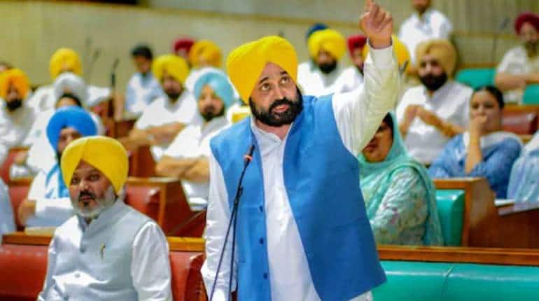 Punjab: '2 बजे तक काम पर लौटें, नहीं तो...' हड़ताल पर बैठे अधिकारियों को CM भगवंत मान की चेतावनी, नौकरशाही और सरकार आमने-सामने