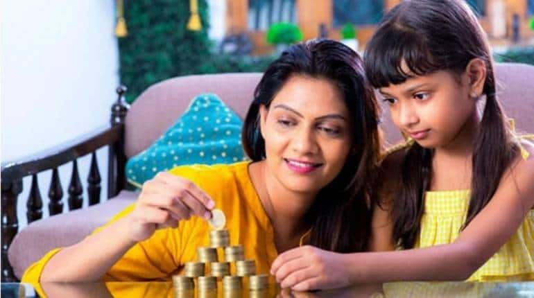 Sukanya Samriddhi Yojana: दो नहीं तीन बेटियों के नाम से खुल सकता है अकाउंट, सरकार दे रही है खास रियायत, ऐसे उठाएं फायदा Sukanya Samriddhi Yojana: दो नहीं तीन बेटियों के नाम से खुल सकता है अकाउंट, सरकार दे रही है खास रियायत, ऐसे उठाएं फायदा