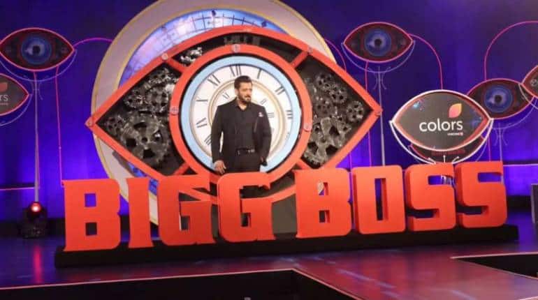 Big Boss 16: शो की 1000 करोड़ रुपए फीस पर बोले सलमान खान, 'मेरे खर्चे भी ऐसे ही हो जाते हैं, वकीलों की फीस और....' Big Boss 16: शो की 1000 करोड़ रुपए फीस पर बोले सलमान खान, 'मेरे खर्चे भी ऐसे ही हो जाते हैं, वकीलों की फीस और....'