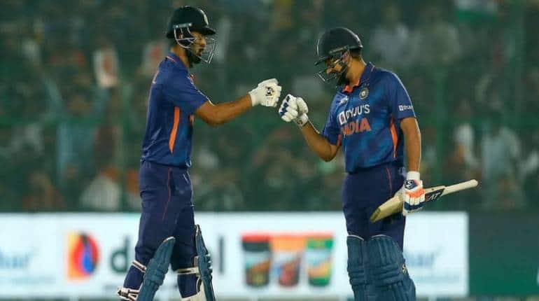 T20 World Cup 2022: टी20 विश्व कप 2022 के लिए टीम इंडिया का ऐलान, जसप्रीत बुमराह और हर्षल पटेल की वापसी T20 World Cup 2022: टी20 विश्व कप 2022 के लिए टीम इंडिया का ऐलान, जसप्रीत बुमराह और हर्षल पटेल की वापसी