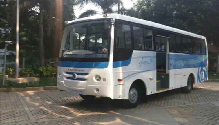Ashok Leyland के शेयरों में आई जोरदार तेजी, UAE से मिले बड़े ऑर्डर ने भरा जोश Ashok Leyland के शेयरों में आई जोरदार तेजी, UAE से मिले बड़े ऑर्डर ने भरा जोश