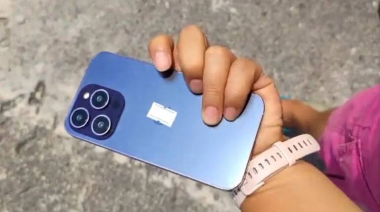 iPhone 14 Pro: बिना सिम कार्ड लगे स्मार्टफोन पर होगी फर्राटेदार बातचीत, Apple ने दिया यह बड़ा अपडेट iPhone 14 Pro: बिना सिम कार्ड लगे स्मार्टफोन पर होगी फर्राटेदार बातचीत, Apple ने दिया यह बड़ा अपडेट