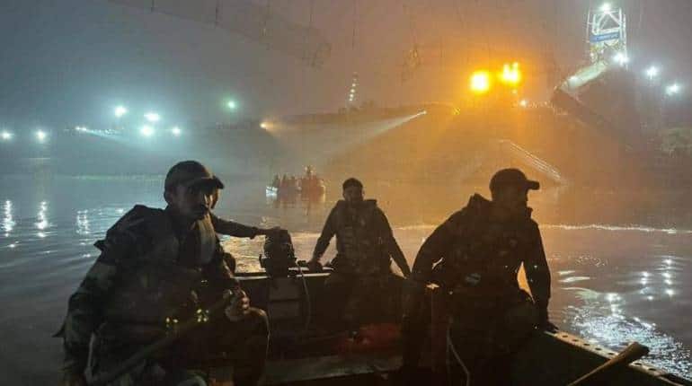 Morbi Bridge Collapse: अजंता की दीवार घड़ी और CFL बल्ब बनाने वाली कंपनी को कैसे मिला मोरबी केबल ब्रिज का मेंटेनेंस कॉन्ट्रैक्ट?