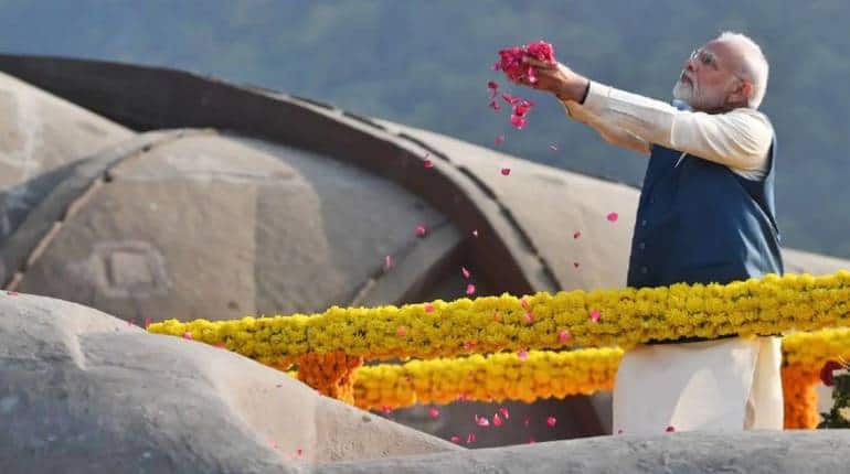 National Unity Day: राष्ट्रपति, PM मोदी और राहुल गांधी सहित दिग्गजों ने सरदार पटेल को दी श्रद्धांजलि, देखें तस्वीरें National Unity Day: राष्ट्रपति, PM मोदी और राहुल गांधी सहित दिग्गजों ने सरदार पटेल को दी श्रद्धांजलि, देखें तस्वीरें