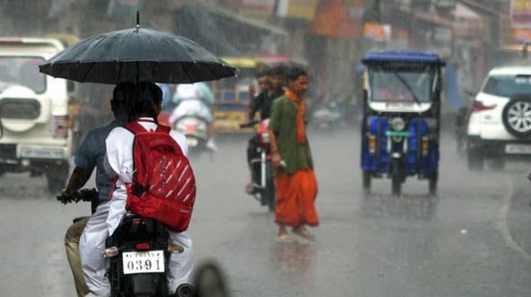 Weather Forecast: महाराष्ट्र और कर्नाटक सहित इन राज्यों में अगले 3 दिनों तक होगी भारी बारिश, जानें आपके राज्य में कैसा रहेगा मौसम Weather Forecast: महाराष्ट्र और कर्नाटक सहित इन राज्यों में अगले 3 दिनों तक होगी भारी बारिश, जानें आपके राज्य में कैसा रहेगा मौसम