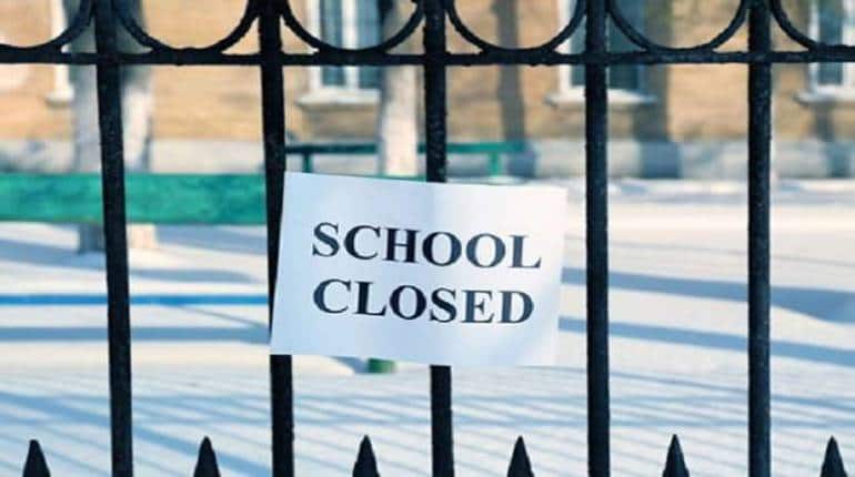School Closed: भारी बारिश के चलते यूपी के कई जिलों में आज भी बंद रहेंगे 12वीं तक के स्कूल School Closed: भारी बारिश के चलते यूपी के कई जिलों में आज भी बंद रहेंगे 12वीं तक के स्कूल