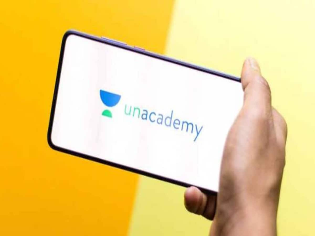 Unacademy ने 350 कर्मचारियों को नौकरी से निकाला, एक साल में तीसरी बार की छंटनी - Unacademy lay off 350 employees in 3rd layoff in a year as funding reduced edtech worsens | Moneycontrol Hindi