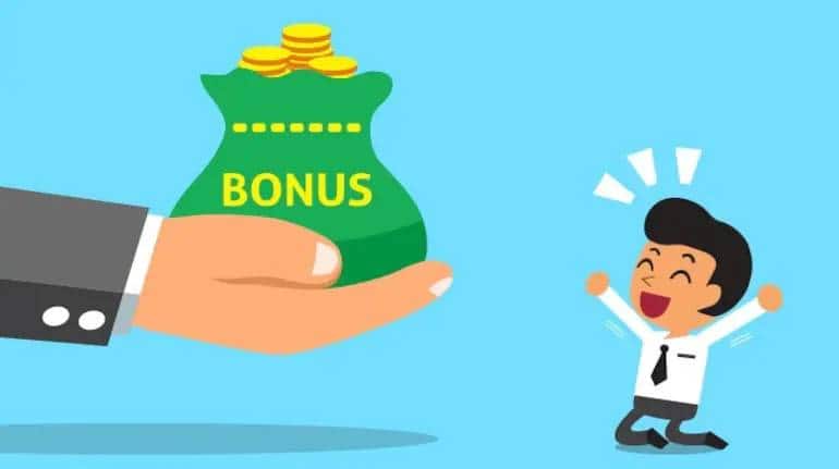 Diwali Bonus: कंपनी से मिले दिवाली बोनस पर इनकम टैक्स के कौन से नियम लागू होते हैं?