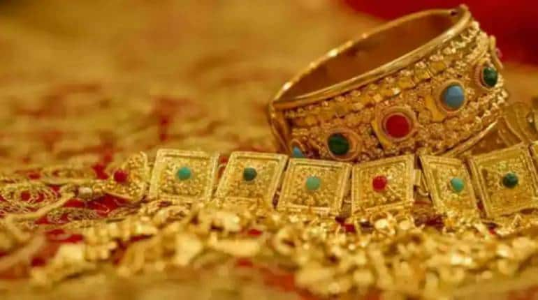 Jewellery Stocks on this Dhanteras: धनतेरस पर सोना-चांदी खरीदने की है परंपरा, स्टॉक्स ने भी कराई है शानदार कमाई – Should you buy stocks of jewellery retailers this Dhanteras read here full report PC Jeweller share price Kalyan Jewellers share price titan share price