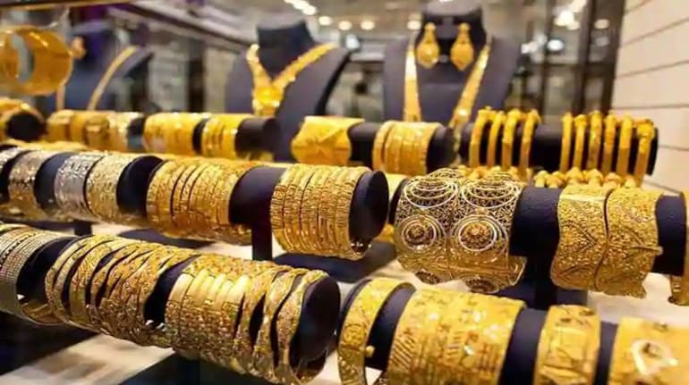 Gold Silver Price Today: 1,700 रुपये महंगी हुई चांदी, सोना भी चमका, आज ये रहा 10 ग्राम सोने का भाव - Gold Silver Price Today 4 November silver increase 1700 rupees gold