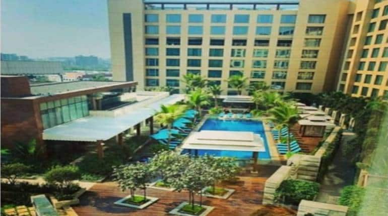 Chalet Hotels की रेटिंग में सुधार पर जमकर खरीदारी, एक साल के रिकॉर्ड हाई पर शेयर