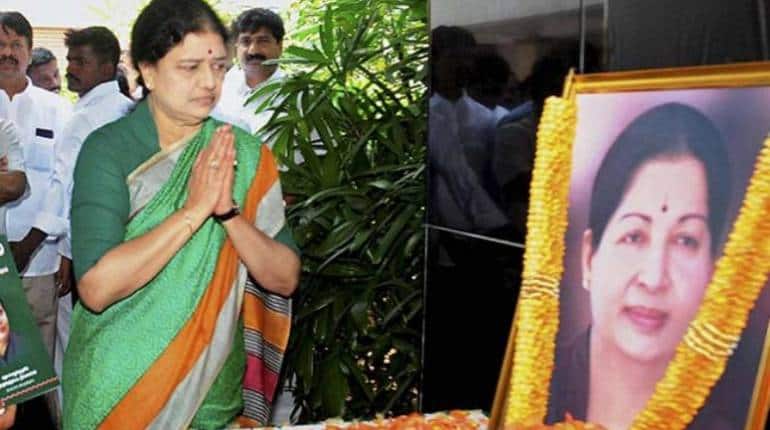 ​Jayalalithaa Death: अरुमुगासामी पैनल ने वीके शशिकला को ठहराया दोषी, आयोग ने की पूर्व मंत्री और डॉक्टर के खिलाफ जांच की मांग