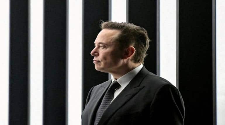Twitter का मालिक बनने में Elon Musk को लगा 1000 करोड़ डॉलर का झटका, हिस्सेदारी बेचने वाले निवेशक फायदे में