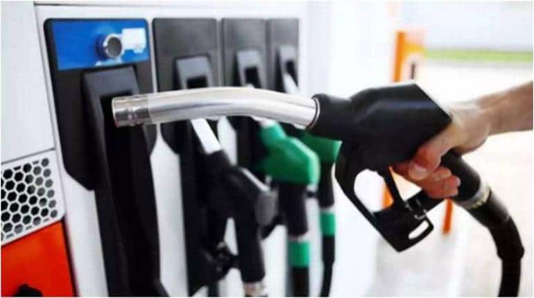 Petrol Diesel Price: सरकार ने कच्चे तेल पर घटाया विंडफॉल टैक्स, क्या कम किये पेट्रोल-डीजल के दाम? चेक करें रेट