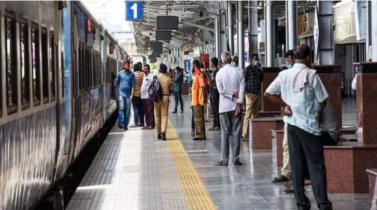 Indian Railway: खबरदार! ट्रेन में न करें ऐसी गलती, वरना जाना पड़ सकता है जेल, रेलवे ने दी चेतावनी Indian Railway: खबरदार! ट्रेन में न करें ऐसी गलती, वरना जाना पड़ सकता है जेल, रेलवे ने दी चेतावनी