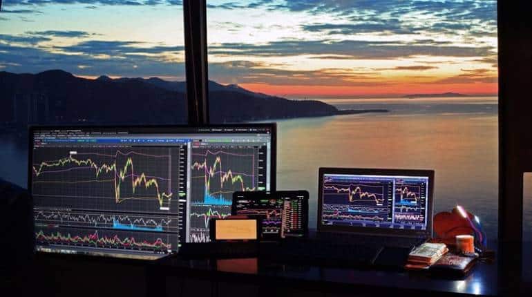 Multibagger Stock: इस ऑटो कंपनी ने एक लाख के निवेश पर बना दिया करोड़पति, आगे भी बंपर तेजी का रूझान