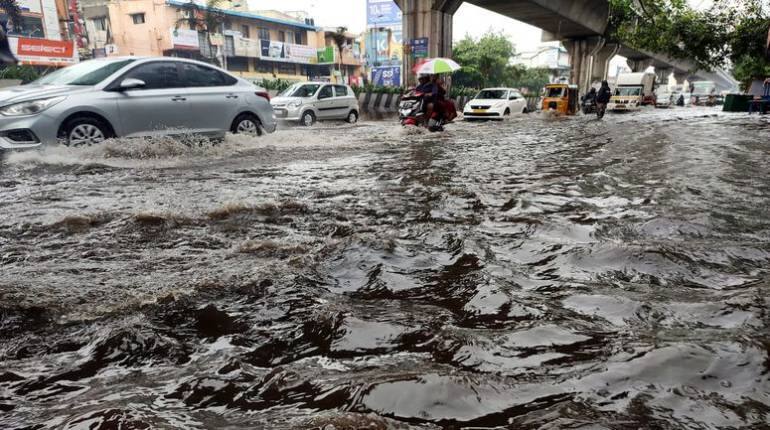 Chennai Rain Updates: तमिलनाडु में बारिश ने तोड़ा रिकॉर्ड! पानी-पानी हुआ चेन्नई, 3 लोगों की मौत, स्कूल-कॉलेज बंद Chennai Rain Updates: तमिलनाडु में बारिश ने तोड़ा रिकॉर्ड! पानी-पानी हुआ चेन्नई, 3 लोगों की मौत, स्कूल-कॉलेज बंद
