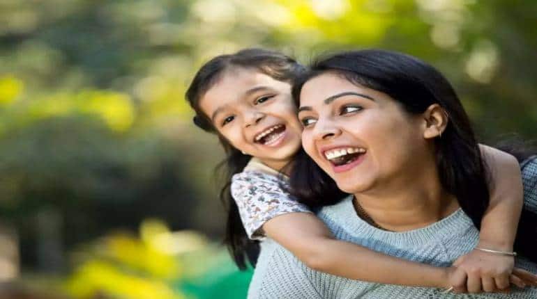 Kanya Sumangala Yojana: बेटी के जन्म से लेकर शादी तक योगी सरकार उठाएगी खर्चा, जानिए कैसे उठाएं फायदा