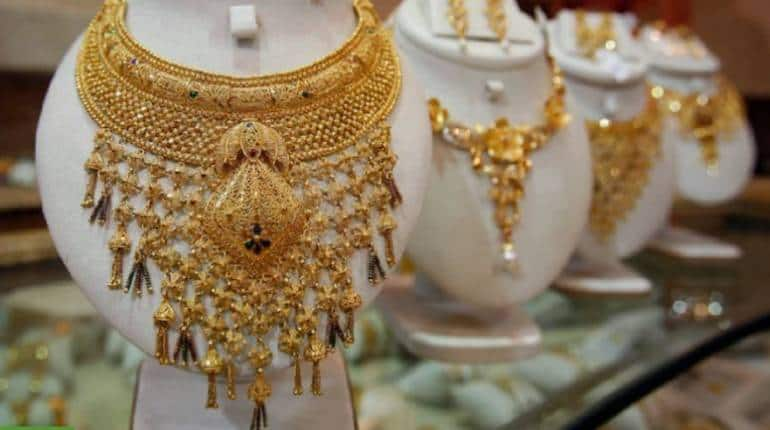 Gold Silver Price Today: आज सोना-चांदी हुआ सस्ता, जानें 10 ग्राम गोल्ड का रेट – Gold Silver Price Today 17th November 2022 Gold and silver price falls in bullion market