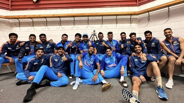 IND vs NZ: भारत-न्यूजीलैंड के बीच तीसरा टी20 बारिश के चलते हुआ टाई, टीम इंडिया ने 1-0 से जीती सीरीज IND vs NZ: भारत-न्यूजीलैंड के बीच तीसरा टी20 बारिश के चलते हुआ टाई, टीम इंडिया ने 1-0 से जीती सीरीज