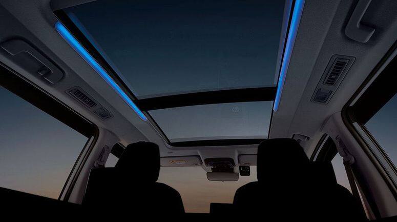ToyotaInnovaHycross_2